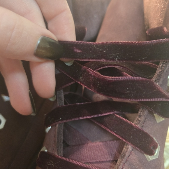 Maroon velvet timberlands - Picture 10 of 12